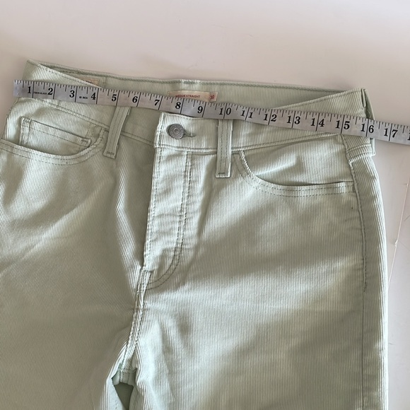 Levi’s Premium Wedgie Straight Corduroy Light Minty Green High Waist Pants sz 30 - Picture 5 of 9